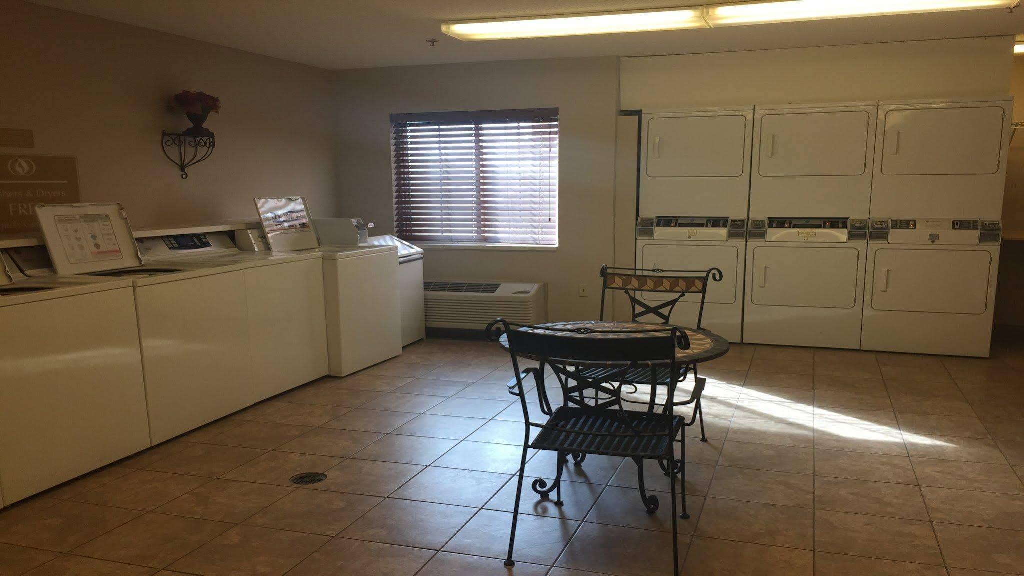 Sonesta Simply Suites Chicago Naperville Warrenville Bagian luar foto