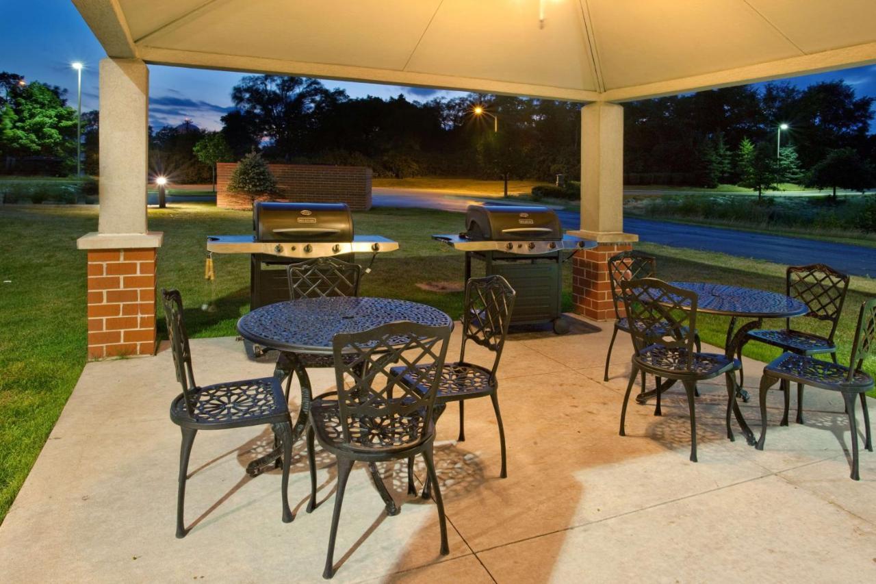 Sonesta Simply Suites Chicago Naperville Warrenville Bagian luar foto