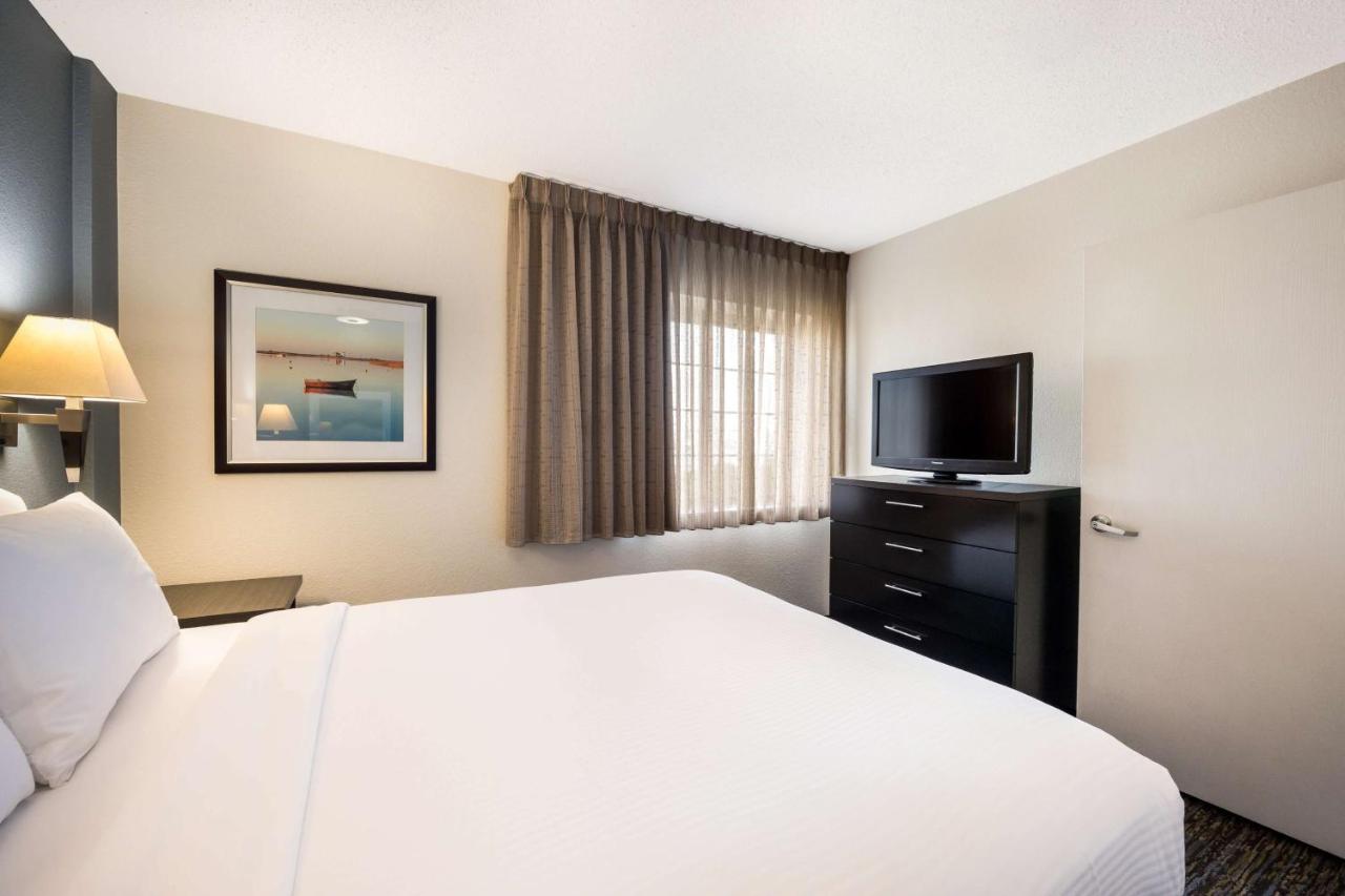 Sonesta Simply Suites Chicago Naperville Warrenville Bagian luar foto