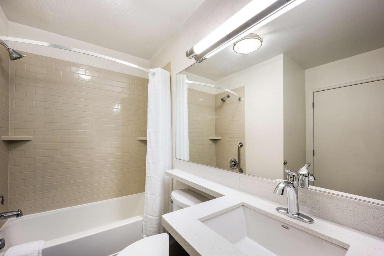 Sonesta Simply Suites Chicago Naperville Warrenville Bagian luar foto