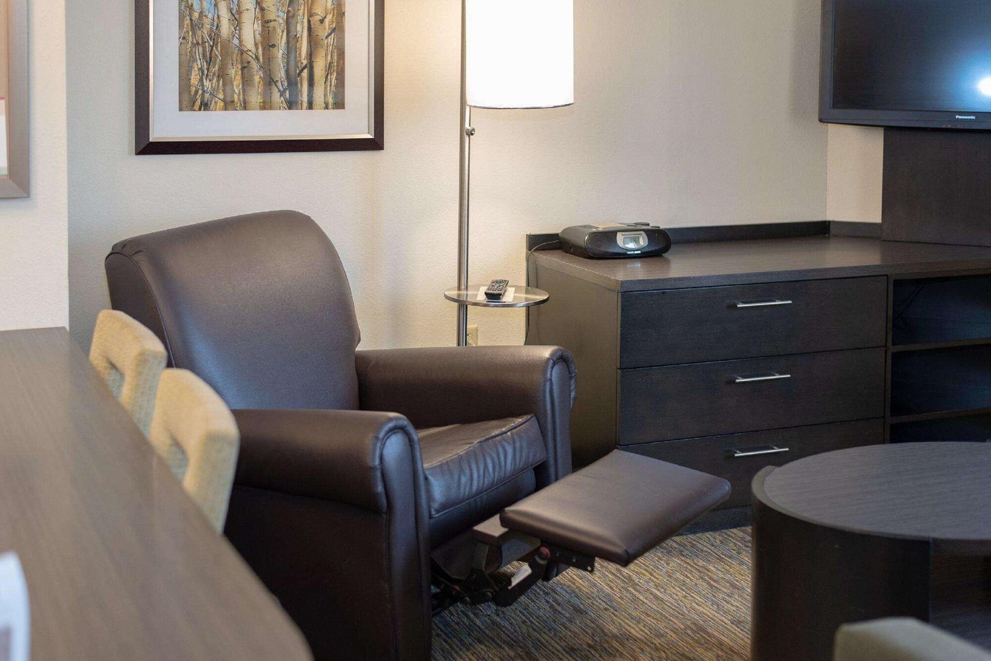 Sonesta Simply Suites Chicago Naperville Warrenville Bagian luar foto