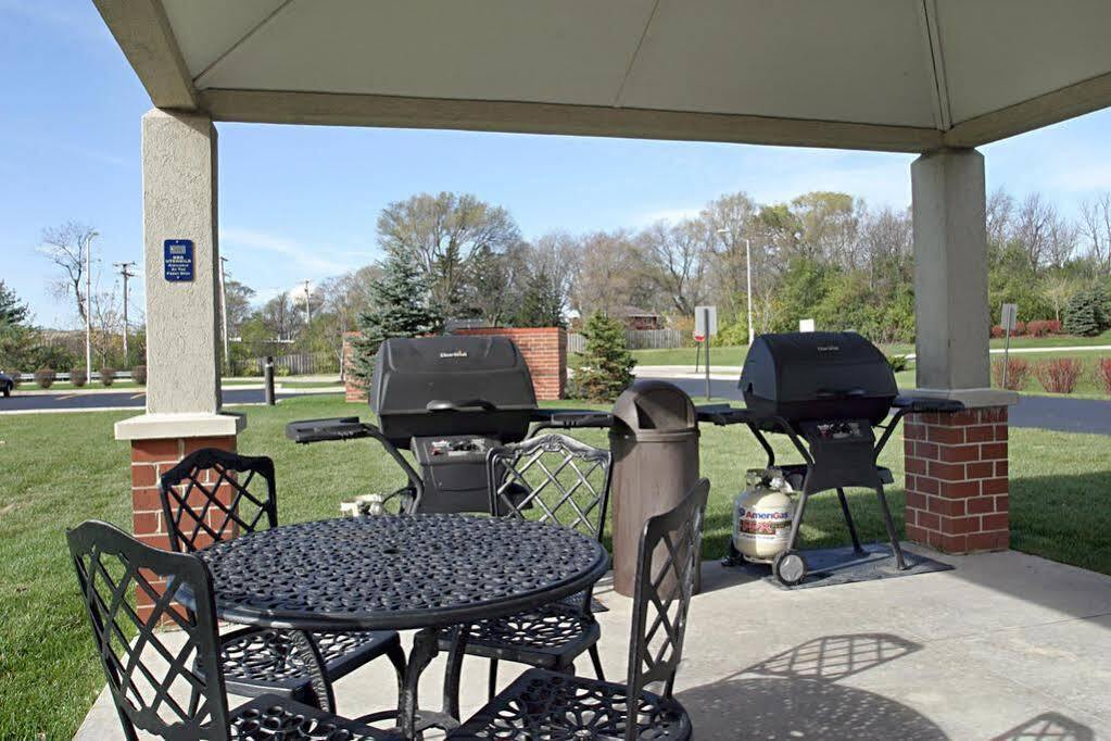 Sonesta Simply Suites Chicago Naperville Warrenville Bagian luar foto